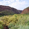 One the most beautiful drives in Texas, the River Road (FM 170) connects Presidio to Lajitas. Here we have the Rio Grande with Mexico on the other side. Uma das estradas mais bonitas do Texas, a Estrada do Rio (FM 170) conecta as cidades de Presídio a Lajitas. Aqui temos o Rio Grande com o México do outro lado.