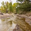 Even though it was in a desert, it had a creek in the back. Embora estivesse num deserto, havia um riacho ao fundo. : Big Bend Ranch State Park